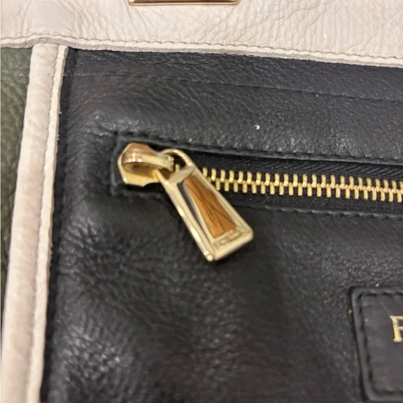 Vintage Furla Women's Green and Black Leather Tote Bag - Picture 6 of 12